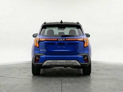 Used 2025 Kia Seltos S image 7