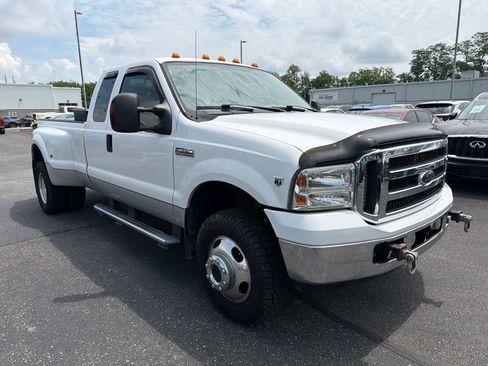 Used 2007 Ford F350 Lariat AWD/4WD image 2