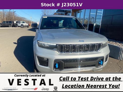 New 2023 Jeep Grand Cherokee Overland image 2