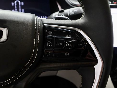 Used 2023 Jeep Grand Cherokee L Overland image 34