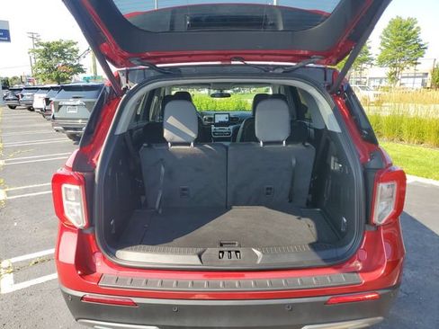 Certified 2024 Ford Explorer XLT w/ Equipment Group 202A AWD/4WD image 28