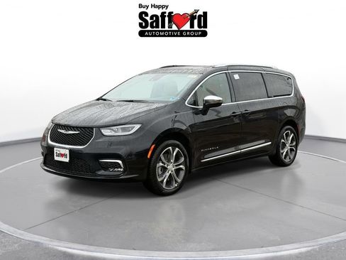 New 2026 Chrysler Pacifica Pinnacle AWD/4WD image 1