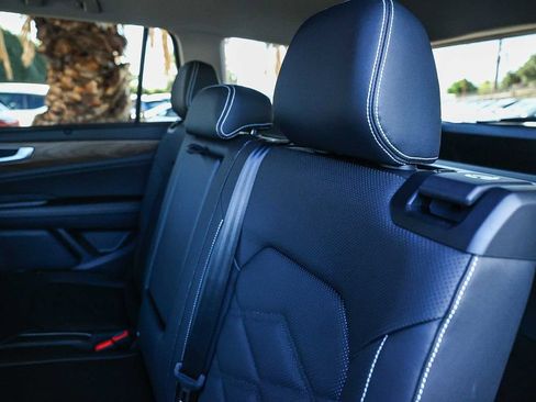 New 2026 Volkswagen Atlas SE image 27