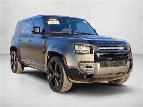 Used 2025 Land Rover Defender 110 V8 AWD/4WD image 3