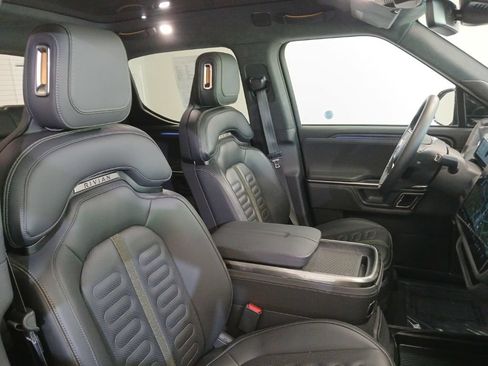 Used 2024 Rivian R1T Adventure AWD/4WD image 10