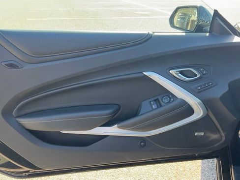 Used 2016 Chevrolet Camaro SS image 11
