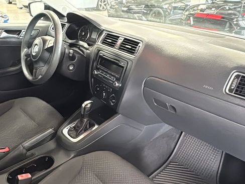 Used 2014 Volkswagen Jetta TDI Value Edition FWD image 9