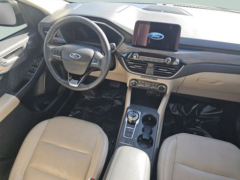 Used 2020 Ford Escape Titanium AWD/4WD image 27