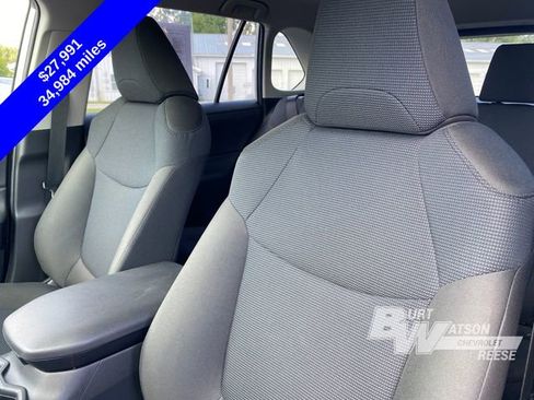 Used 2024 Toyota RAV4 LE image 9