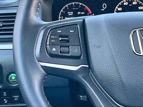 Used 2025 Honda Ridgeline Sport image 21