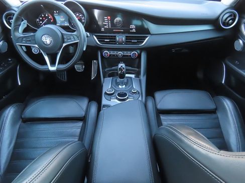 Used 2018 Alfa Romeo Giulia Ti Sport w/ Quick Order Package 22U Sport image 7