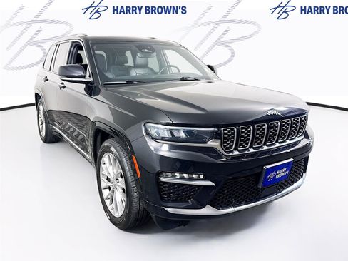 Used 2024 Jeep Grand Cherokee Summit w/ Luxury Tech Group V AWD/4WD image 28