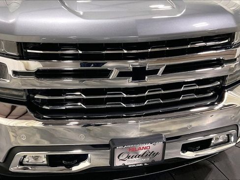 Used 2021 Chevrolet Silverado 1500 LTZ w/ Z71 Off-Road Package AWD/4WD image 30