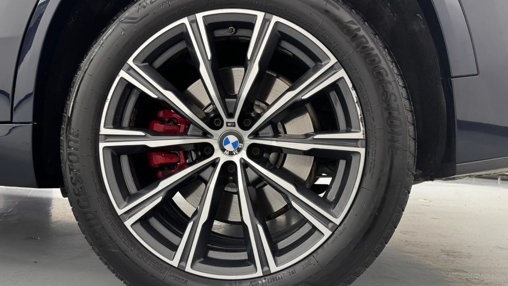 Used 2021 BMW X5 M50i w/ Executive Package AWD/4WD image 11