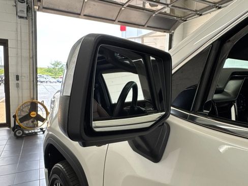 Used 2022 GMC Sierra 1500 Denali Ultimate AWD/4WD image 14