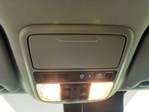 Used 2021 Honda Pilot Touring image 22