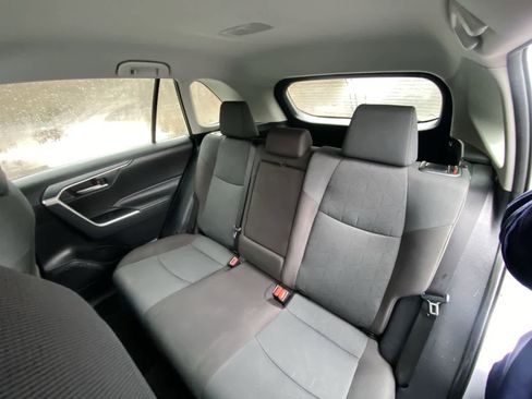 Used 2025 Toyota RAV4 XLE image 26