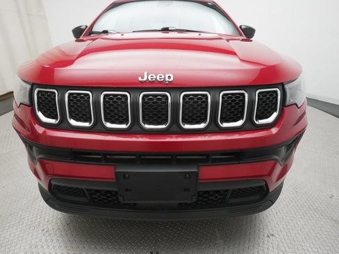Used 2024 Jeep Compass Latitude AWD/4WD image 21