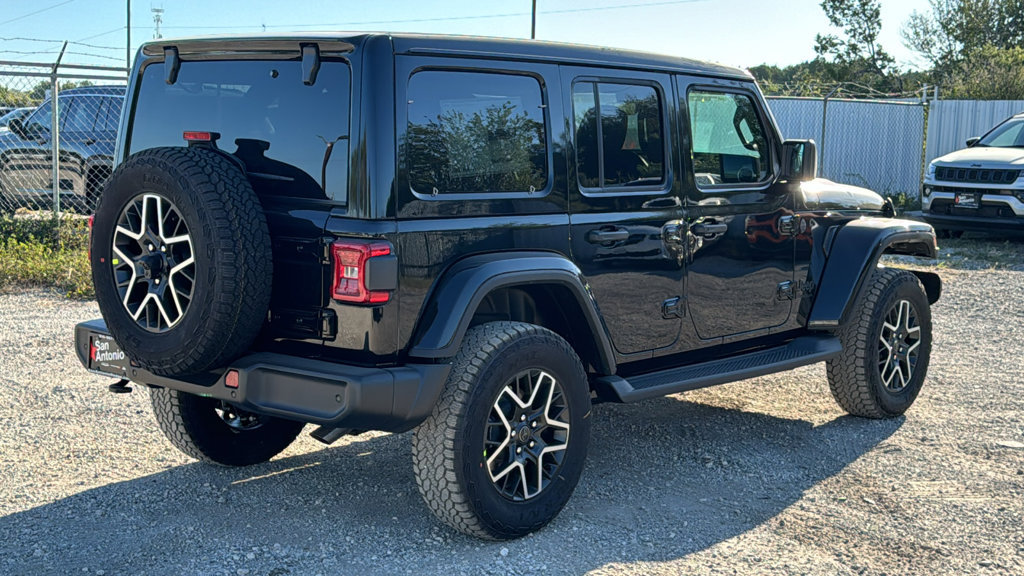 New 2027 Jeep Wrangler Unlimited Sahara AWD/4WD image 7