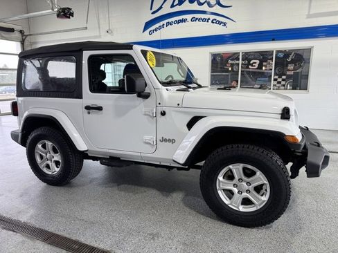 Used 2018 Jeep Wrangler Sport image 11