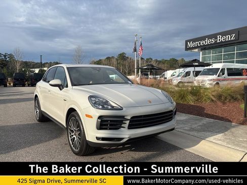 Used 2022 Porsche Cayenne Platinum Edition image 1