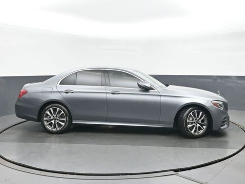 Used 2020 Mercedes-Benz E 450 4MATIC Sedan image 2