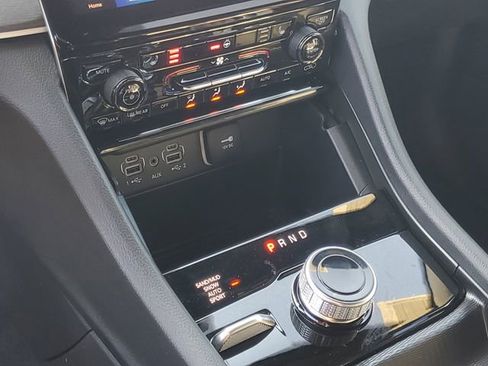 New 2025 Jeep Grand Cherokee Limited image 13