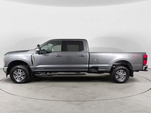 Used 2025 Ford F350 Lariat w/ FX4 Off-Road Package image 2