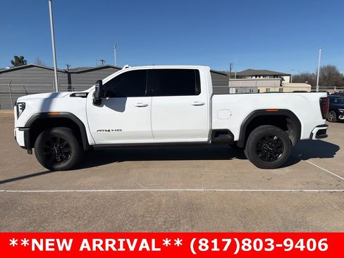 Used 2024 GMC Sierra 2500 AT4 w/ AT4 Premium Plus Package image 9
