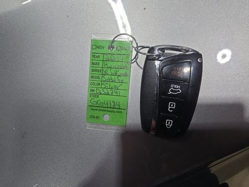 Used 2017 Hyundai Santa Fe SE w/ Cargo Package image 17