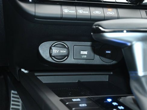 Used 2025 Hyundai Elantra Sport image 14