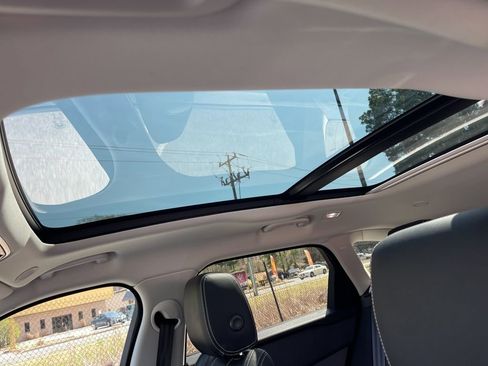 Used 2023 Land Rover Range Rover Velar S image 22