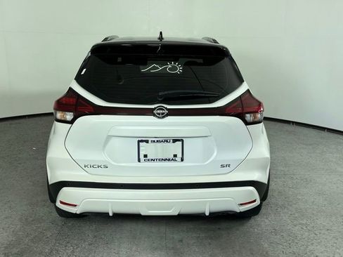 Used 2022 Nissan Kicks SR w/ Premium Package FWD image 4