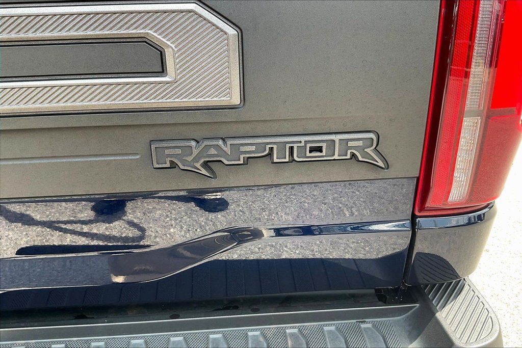 Used 2025 Ford F150 Raptor AWD/4WD image 7