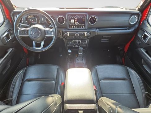 Used 2022 Jeep Wrangler Unlimited Sahara AWD/4WD image 9