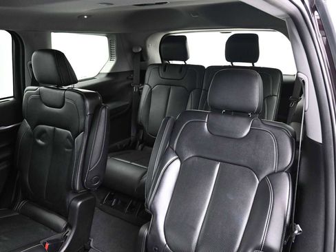 Used 2022 Jeep Grand Cherokee L Limited w/ Luxury Tech Group II AWD/4WD image 12