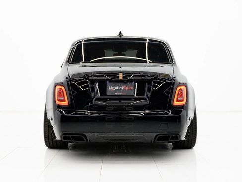 Used 2024 Rolls-Royce Phantom Sedan w/ The Phantom Package RWD image 25