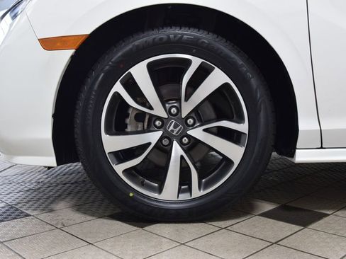 Used 2024 Honda Odyssey Touring image 21