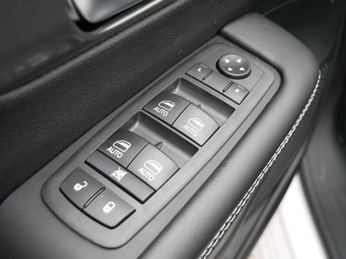 New 2026 Chrysler Pacifica Select image 12