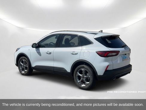 Used 2025 Ford Escape ST-Line Select AWD/4WD image 8