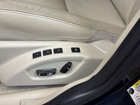 Used 2015 Volvo XC60 T5 Premier image 11