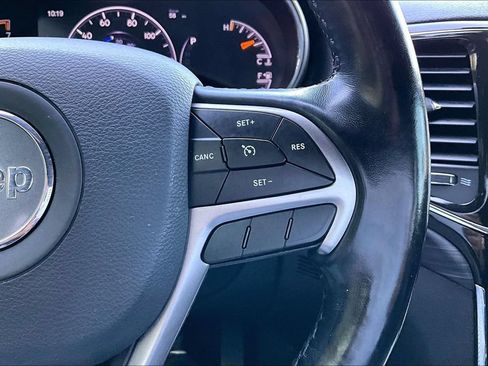 Used 2021 Jeep Grand Cherokee Laredo X AWD/4WD image 12