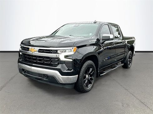 Used 2023 Chevrolet Silverado 1500 LT image 3