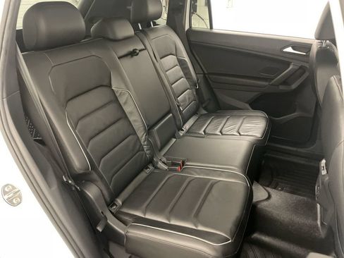 Used 2019 Volkswagen Tiguan SEL Premium R-Line AWD/4WD image 22