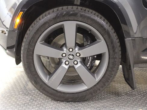 Used 2025 Land Rover Defender 110 V8 image 15
