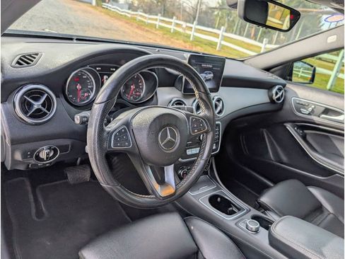 Used 2018 Mercedes-Benz GLA 250 image 18