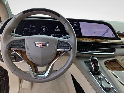 Certified 2023 Cadillac Escalade ESV Sport Platinum w/ LPO, Floor Liner Package AWD/4WD image 18