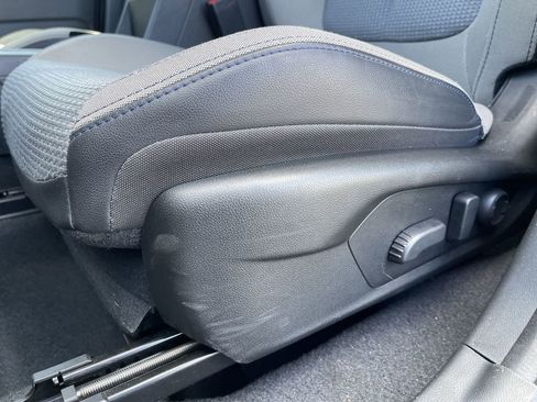 Certified 2025 Subaru Forester Premium AWD/4WD image 20