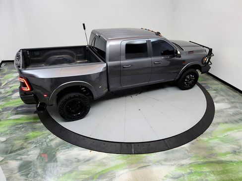 Used 2020 RAM 3500 Laramie w/ Night Edition AWD/4WD image 33