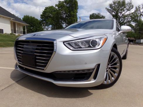 Used 2017 Genesis G90 5.0 Ultimate image 12